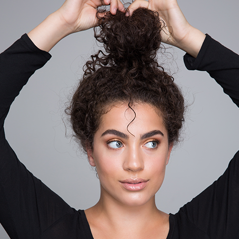 pineapple-trick-for-curly-hairs